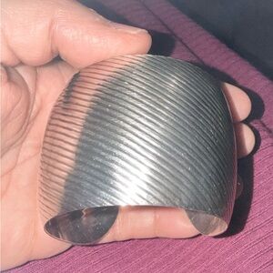 Elegant Silver Ribbed Cuff Bracelet